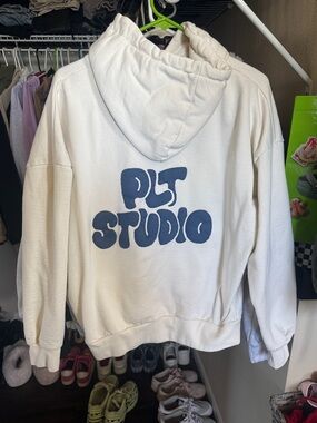 PLT Studio cream Graphic Hoodie